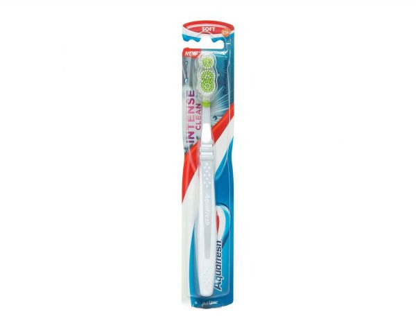 Aquafresh Intense Clean Soft zobna ščetka